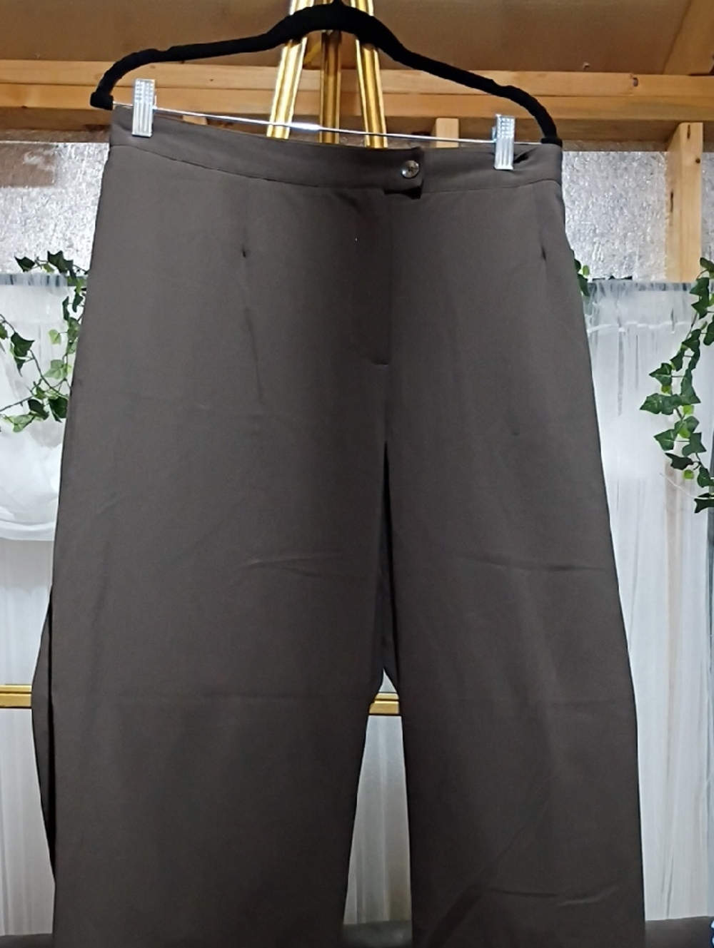 Maggie Barnes Wide Leg Pants in Brown
